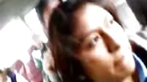 කුඩා කුකුළා ආදරය කරන යොවුන් වියේ පසුවන තරුණයා ඉතා විශාල පඹයෙකු ගනී