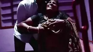 VRBtrans.com-Sexy milf ස්වයං වින්දනය ඇගේ සරාගී තද කුකුළා