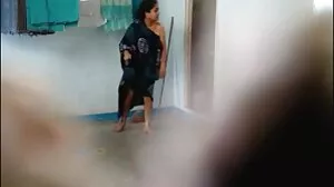 Gorgeous MILF Reena Sky විශාල කුකුළන් දෙදෙනෙකු රැගෙන යයි