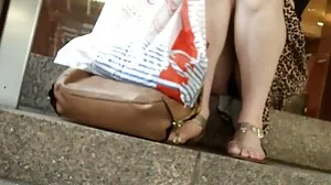 චාලි රතු